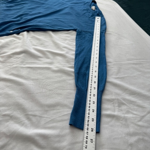 CASLON Women's Lightweight Long Sleeve Sweater Blue Size Small Snap Up Side Hem - Picture 12 of 13
